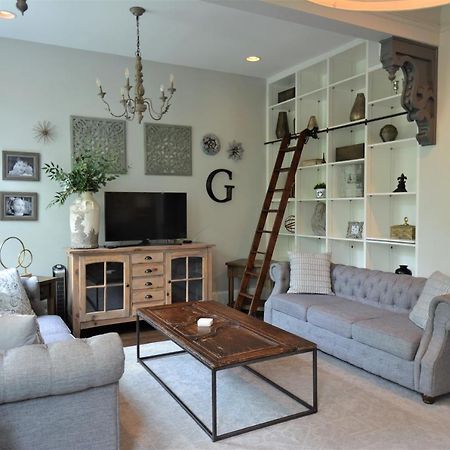 Penthouse Level, Stunning Wrigley Stay Chicago Ngoại thất bức ảnh